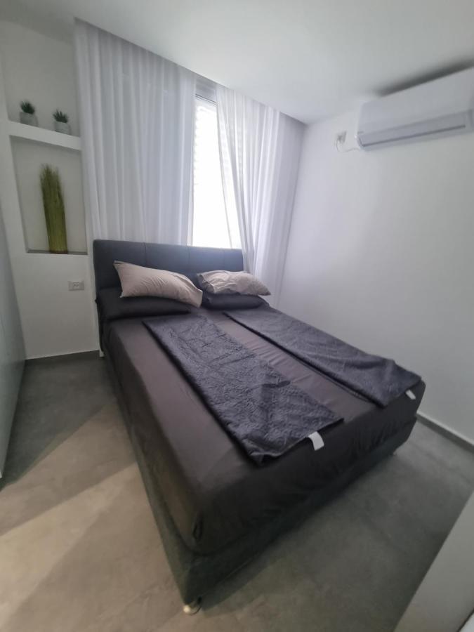 חוויה בכיכר Apartment Netanya Exterior photo